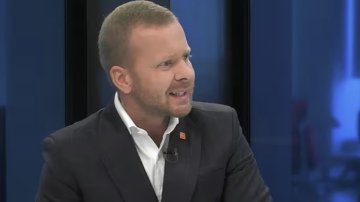 Pret Rosļikovu sākts kriminālprocess: VDD ziņo par politiķim noteiktajiem ierobežojumiem