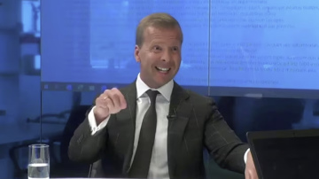 Tiesa tomēr pieņem lēmumu par Alekseja Rosļikova apcietināšanu