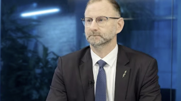 ZZS aicina satiksmes ministru Švinku uzņemties atbildību par airBaltic uzraudzību