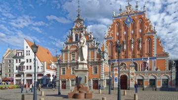 Laikapstākļu prognoze: Latvijā gaidāms mierīgs un pakāpeniski siltāks laiks