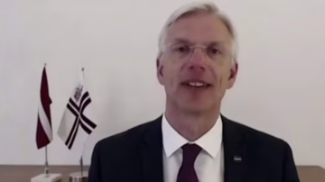 Kariņa meitas uzturēšanās lidostu VIP zonās: Valsts kanceleja skaidro, kas par to samaksājs