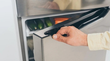 Ledusskapja dūkoņa: kā atšķirt normālu darbību no iespējamām ķibelēm