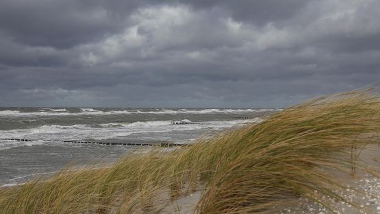 Laikapstākļu prognoze svētdienai: kas jauns zināms par gaidāmo vētru