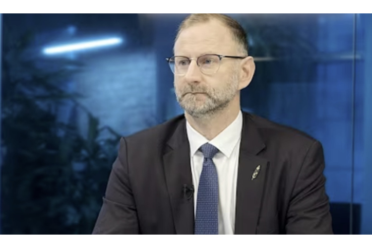 ZZS aicina satiksmes ministru Švinku uzņemties atbildību par airBaltic uzraudzību