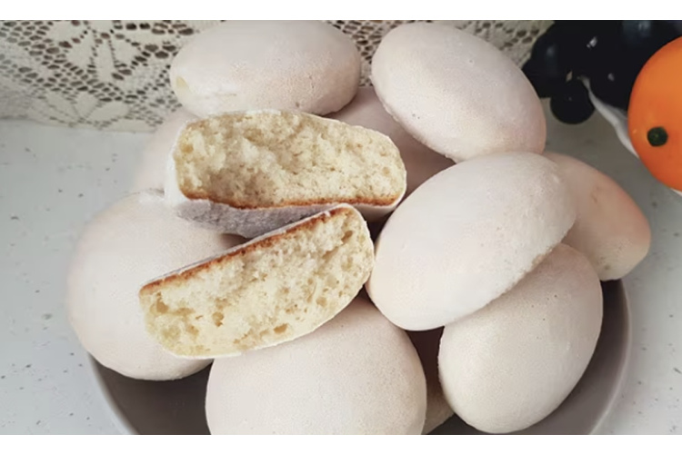 Mājās gatavoti piena prjaņiki: kā izcept gardumus, kas nedēļu paliek mīksti