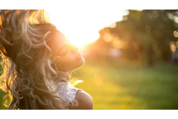 Skaistumkopšana saskaņā ar dabas ritmiem: matu kopšanas ceļvedis 2026. gada maijam