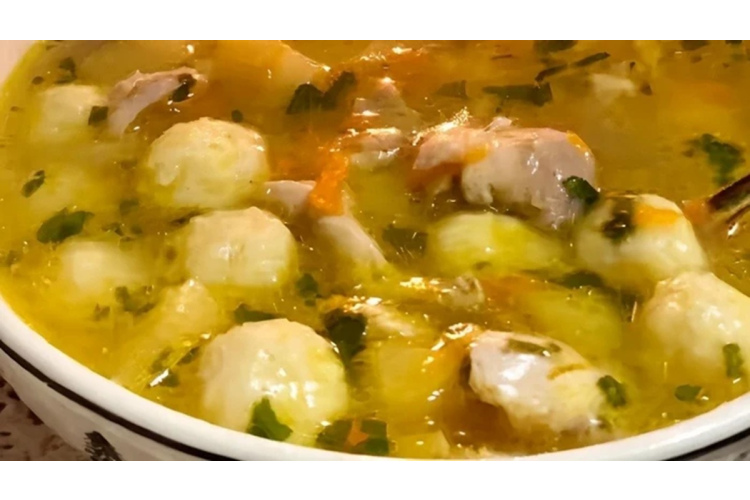 Vistas zupa ar siera bumbiņām: klasiska mājas ēdiena oriģināla variācija
