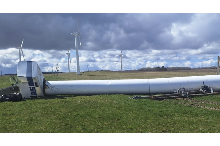 Vēja turbīnas avārija Dienvidkurzemē: fiksētie bojājumi un seku likvidēšana