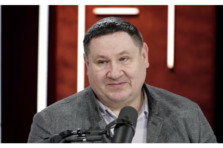 Bijušā Ogres mēra Helmaņa ienākumu pārskats: no pašvaldības algas līdz kuterim un prāvām parādsaistībām