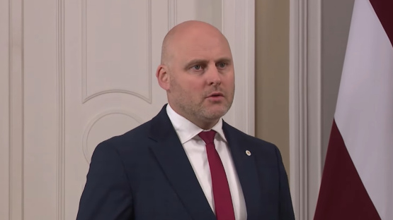 Topošā valdība vienojas neaiztikt sabiedrību šķeļošus jautājumus - kā tas izskatīsies