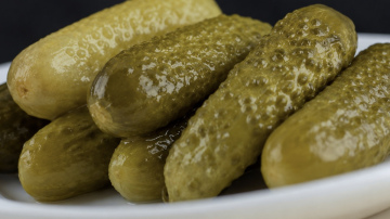 Kraukšķīgi sālīti gurķi ziemai ar dabisko fermentāciju