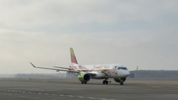 airBaltic nonāk grūtībās: vai rudenī gaidāms lidsabiedrības darbības lūzuma punkts?